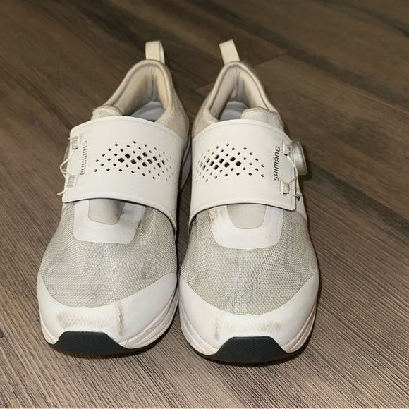 Shimano White Cycling Shoes - Picture 2 of 7